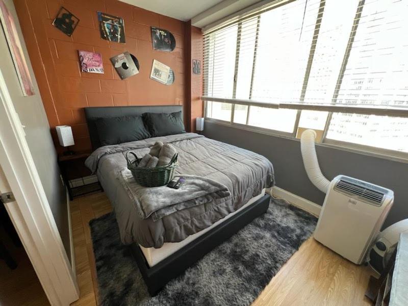 Highrise Dtwn 3 Bed W King Bed Apartment *