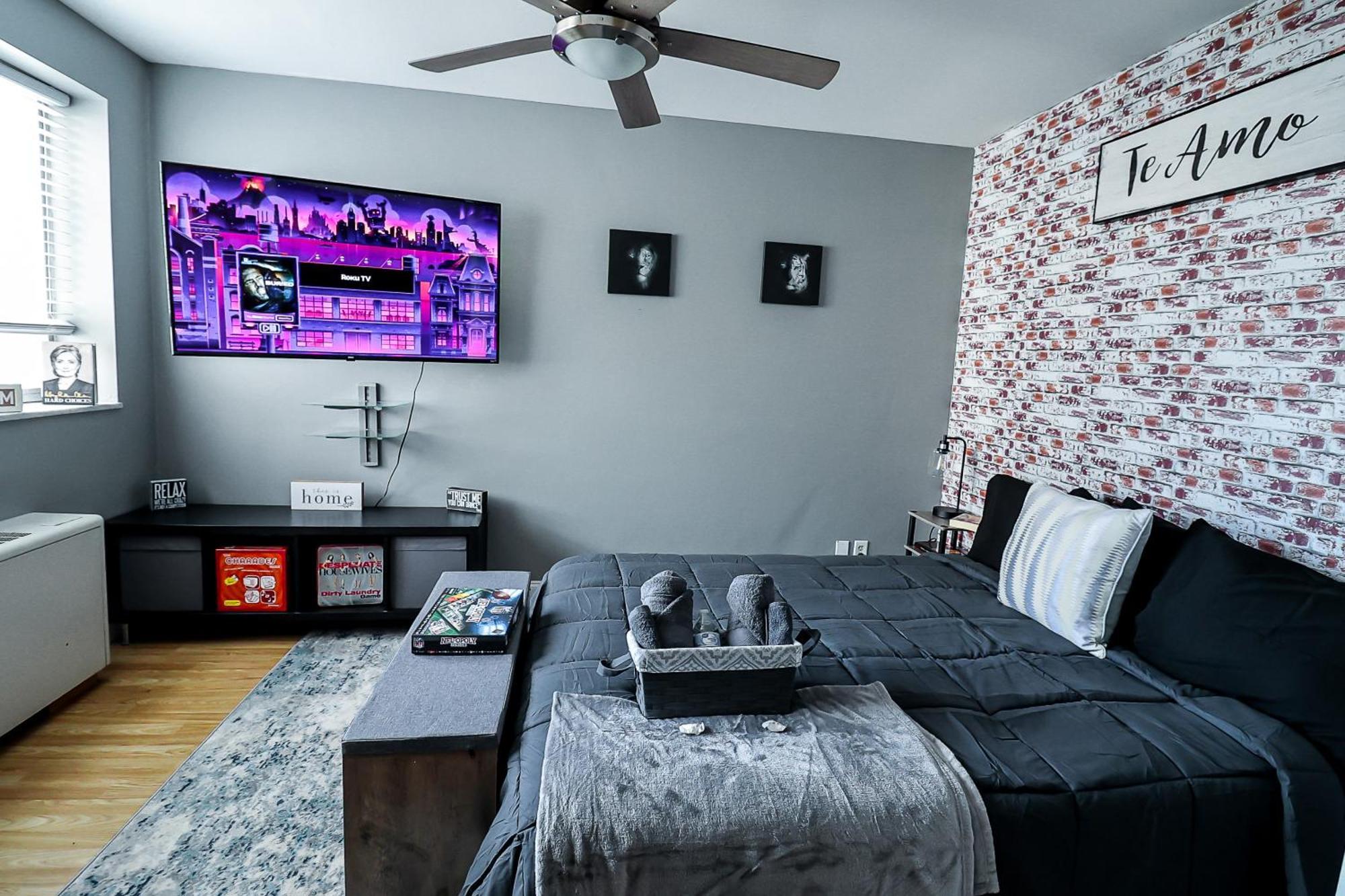 Highrise Dtwn 3 Bed W King Bed