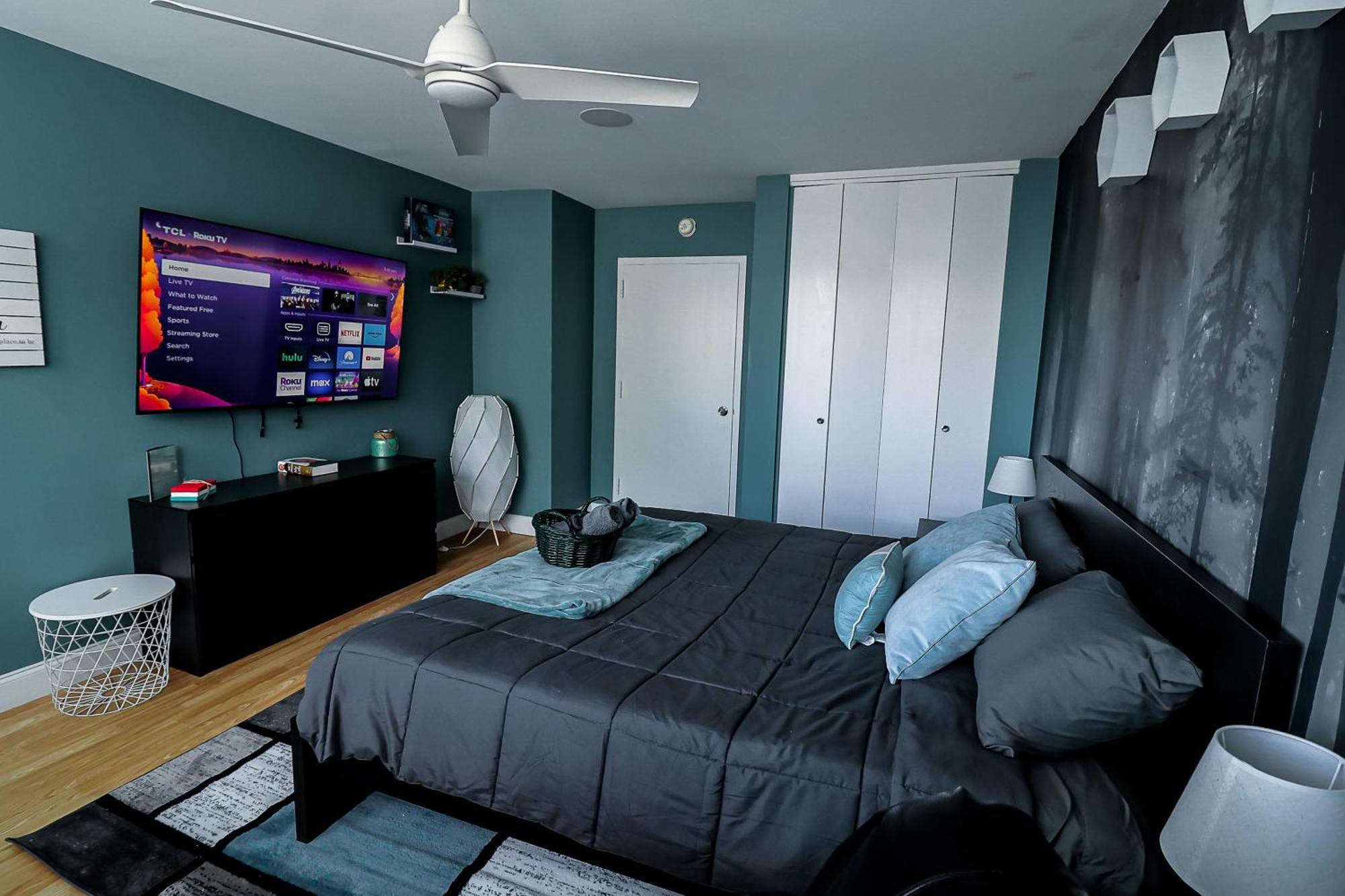 Highrise Dtwn 3 Bed W King Bed