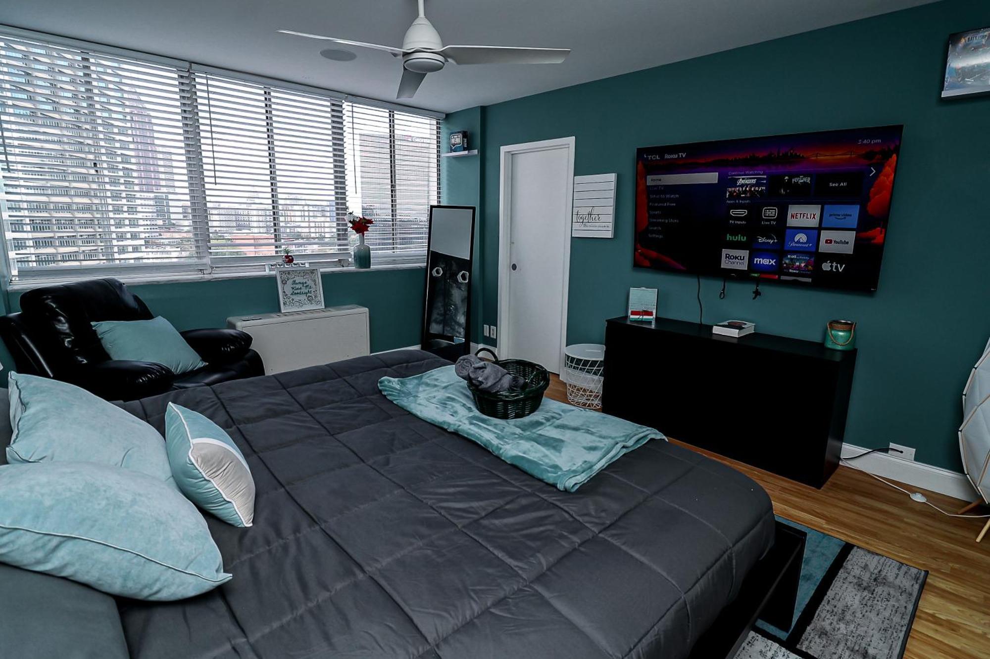 Highrise Dtwn 3 Bed W King Bed