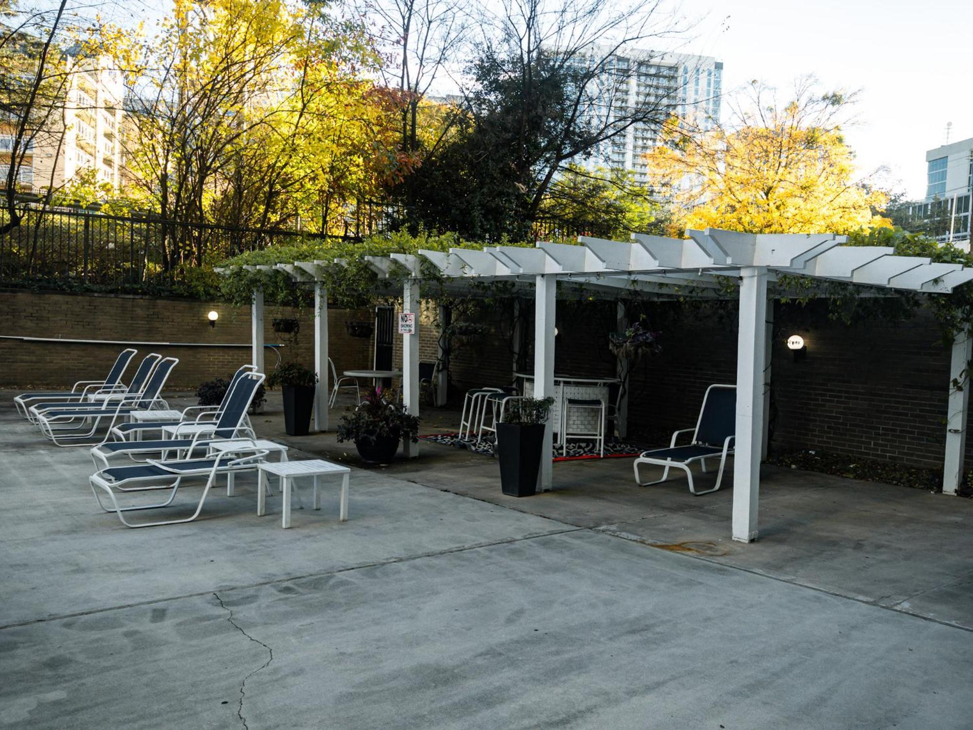 Highrise Dtwn 3 Bed W King Bed Apartment